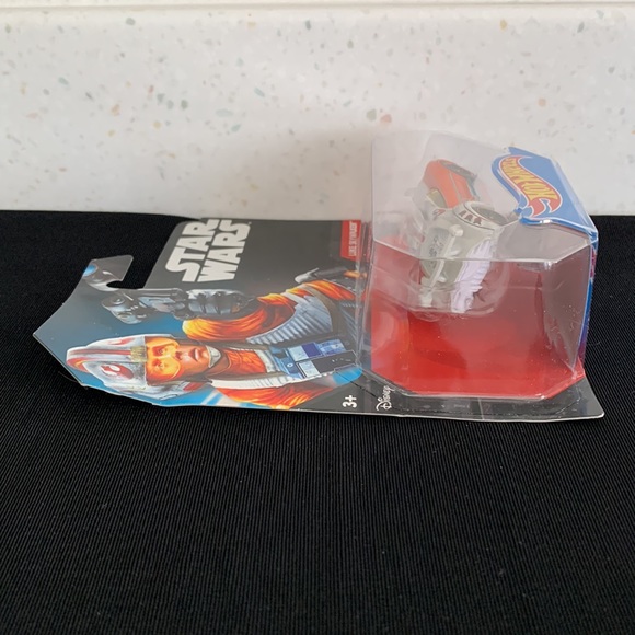 2014 Mattel Hot Wheels Disney Star Wars Luke Skywalker Car - Picture 6 of 16